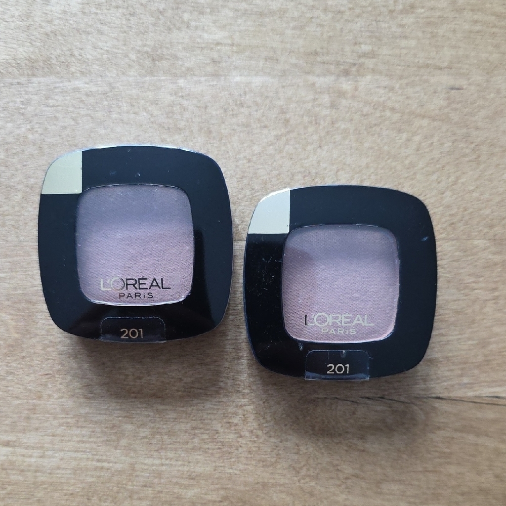 L'Oreal Paris Eyeshadow Duo - Elegant  Color 201 LITTLE BEIGE DRESS. Set of 2 - Picture 2 of 4